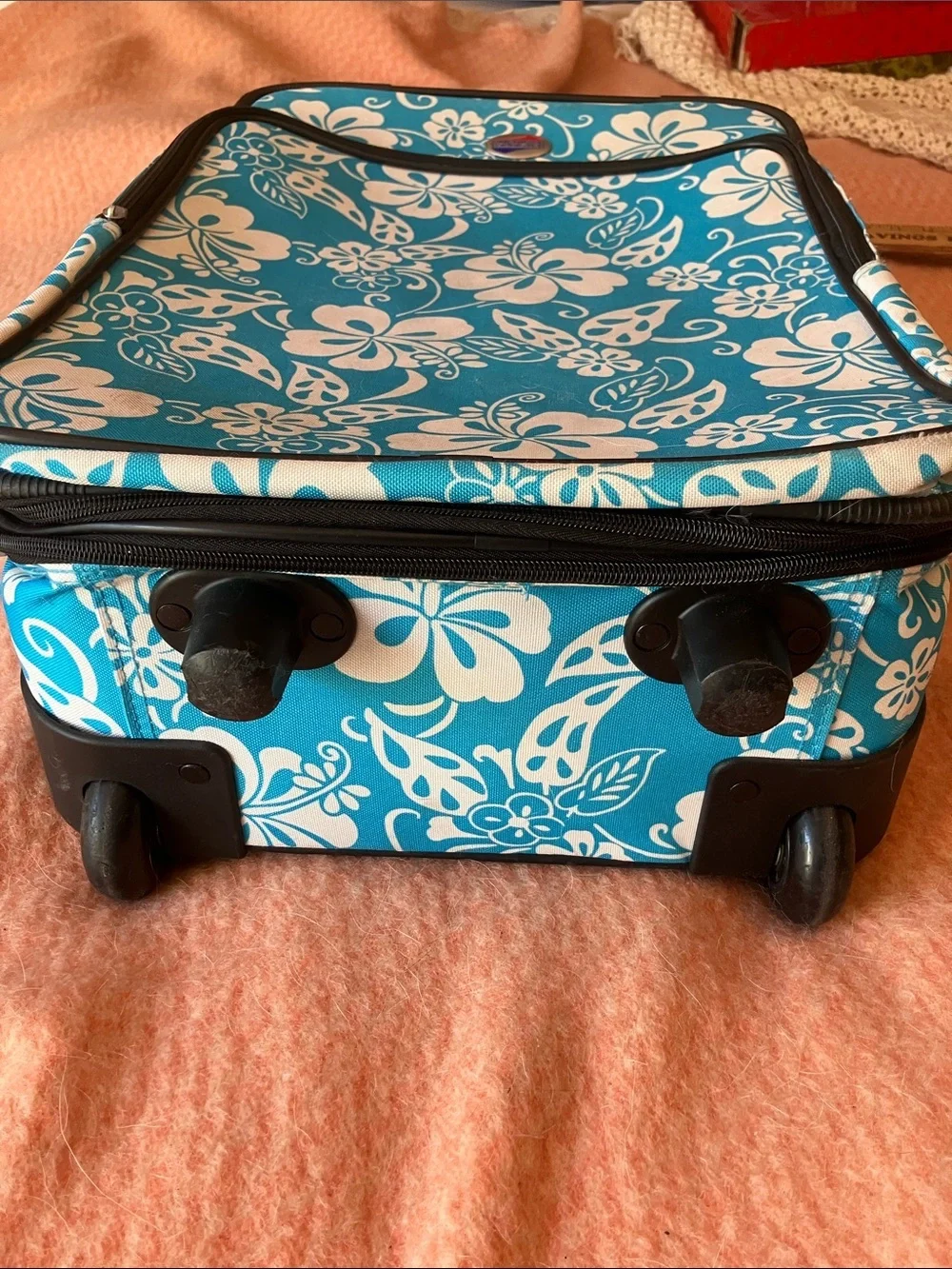 American Tourister blue hibiscus 20 x 14 x 9 small suitcase carryon